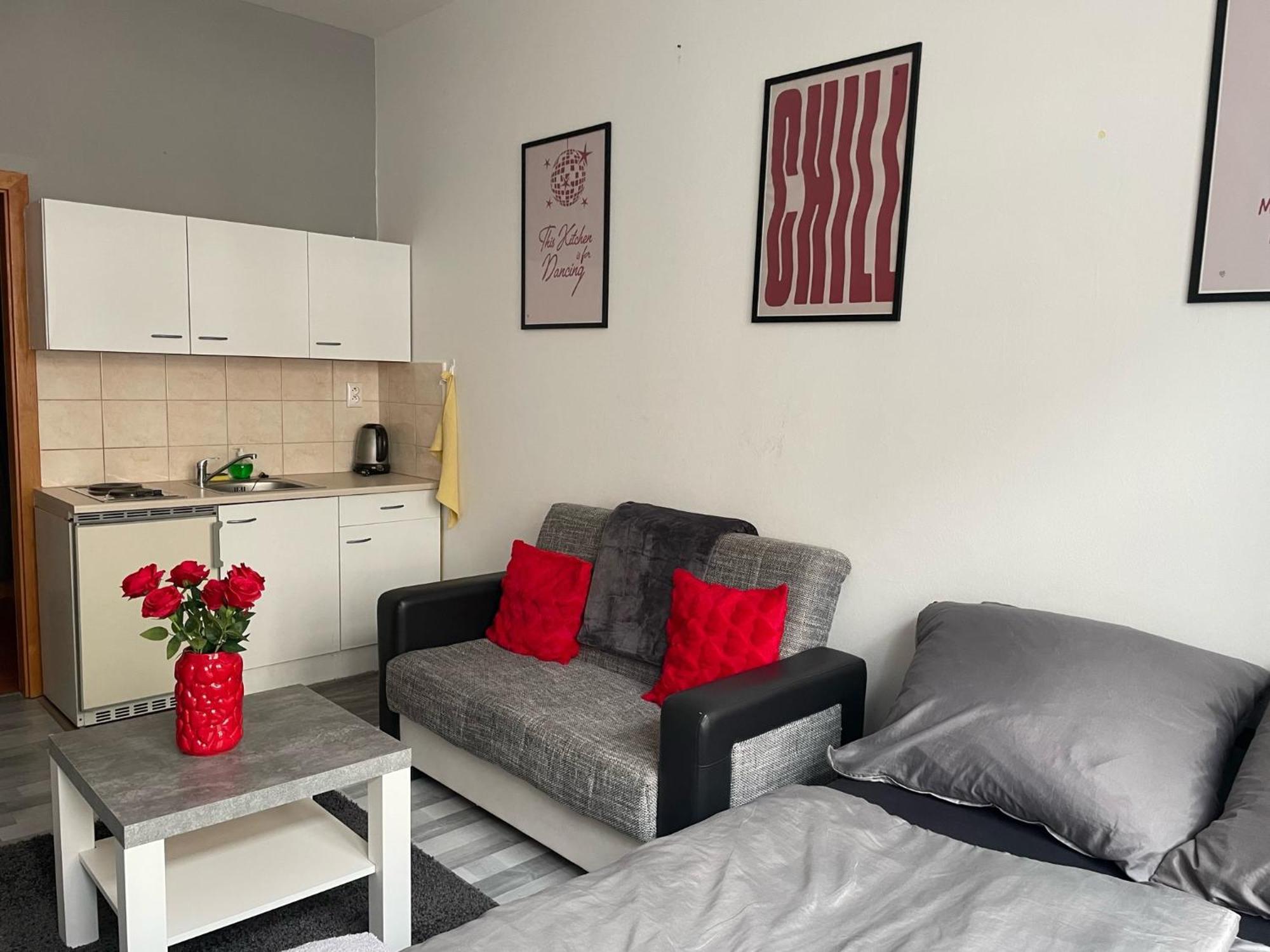 Tiffany Apartment In The City Center Bratislava Exterior photo