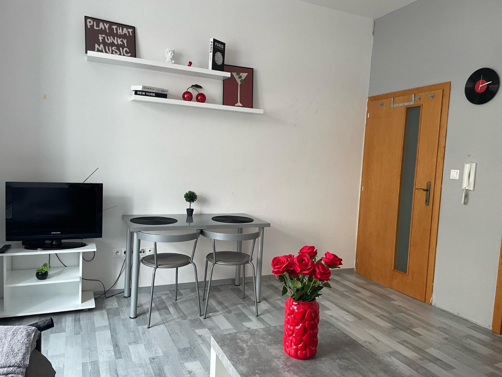 Tiffany Apartment In The City Center Bratislava Exterior photo