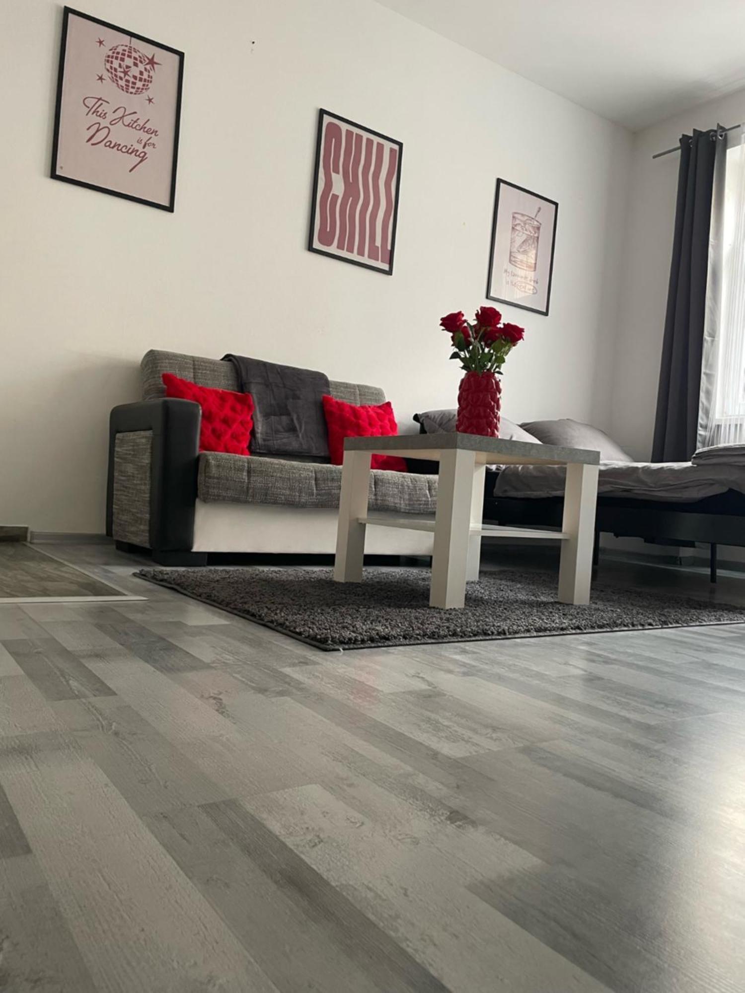 Tiffany Apartment In The City Center Bratislava Exterior photo